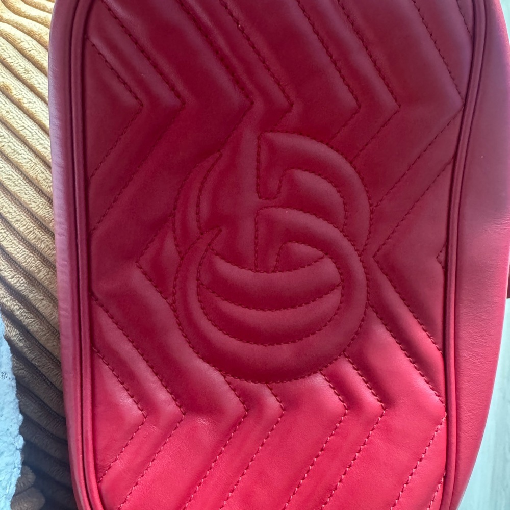 Authentic red Gucci Purse - Picture 2 of 10